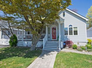 1833 Thelma Ave, Merrick, NY 11566