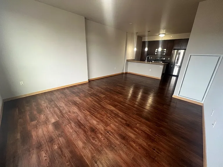 Venture Luxury High Rise — Photo 86