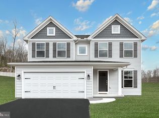 11 Ladderback Ln, Mohnton, PA 19540