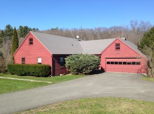 45 Chatfield Dr, Lakeville, CT 06039