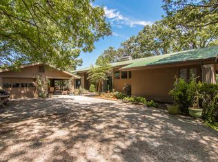 854 Cambridge Dr, Blue Eye, MO 65611