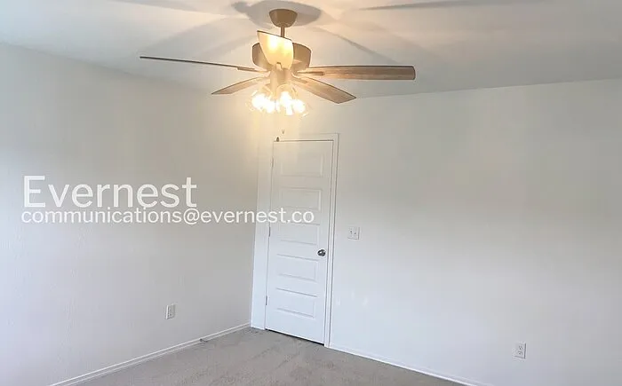 6673 Hollywood Ave — Photo 15