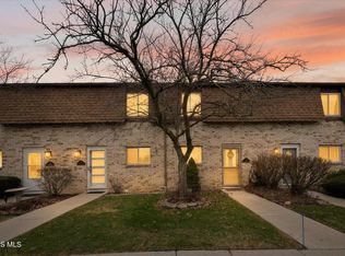 744 Fairway Dr APT 29, Wauseon, OH