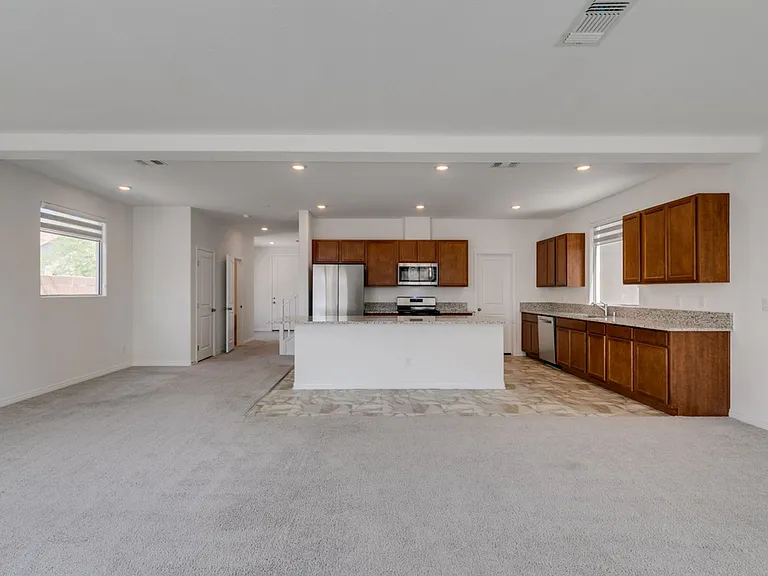 10303 Dallington St — Photo 24