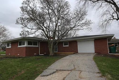 5465 Maryland St Photo 1