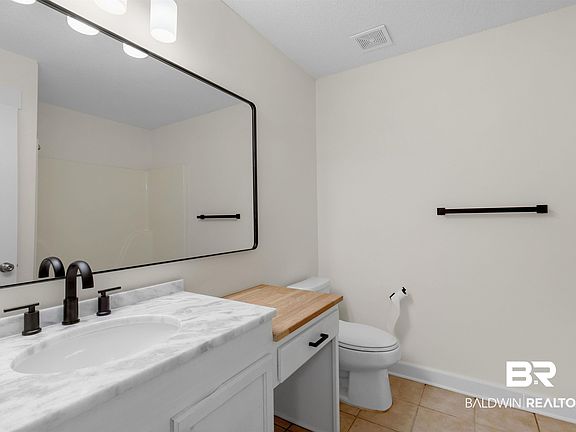 4th image of 258 Spring Lake Dr N #258