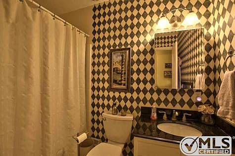 5th image of 2225 Limerick Dr #4