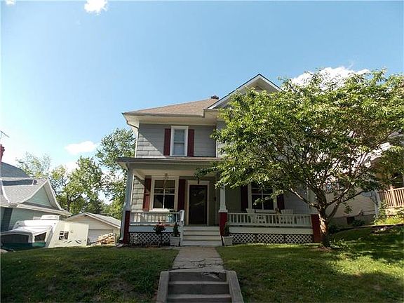 2nd image of 2911 Francis St