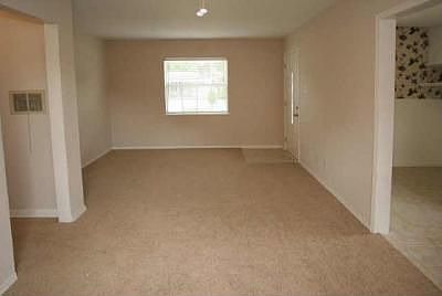 5th image of 110 E Saint Clair Dr
