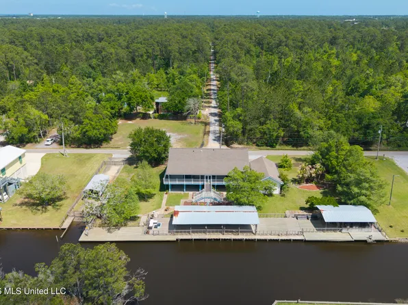 10035 Avenue D, Bay Saint Louis, MS 39520