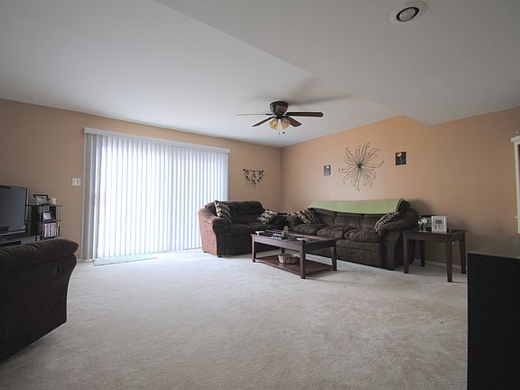 3rd image of 1751 Sharwood Pl