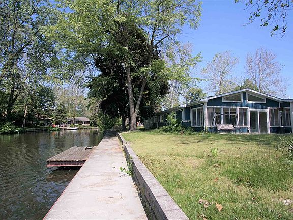 3rd image of 55710 Eberly Pl