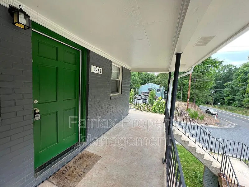 2 bed, 1.0 bath, 850 sqft, $1,195 — Photo 3