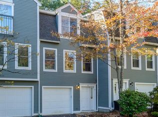 96 Anderer Ln APT 3, West Roxbury, MA 02132