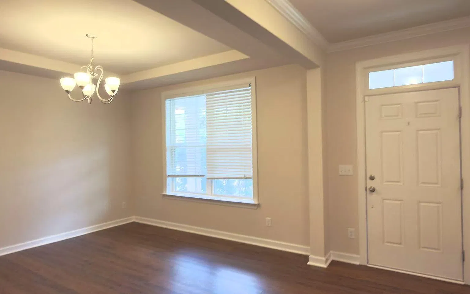 4 bed, 3.0 bath, $2,500 — Photo 1