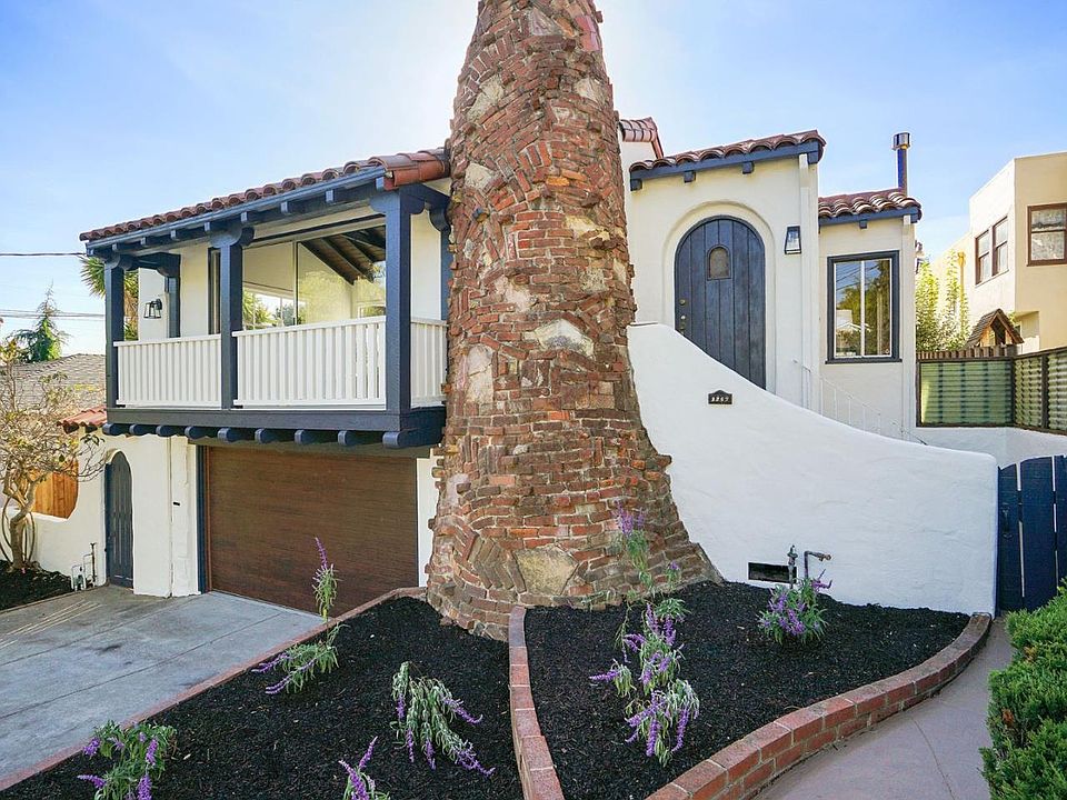 2nd image of 3257 Morcom Ave