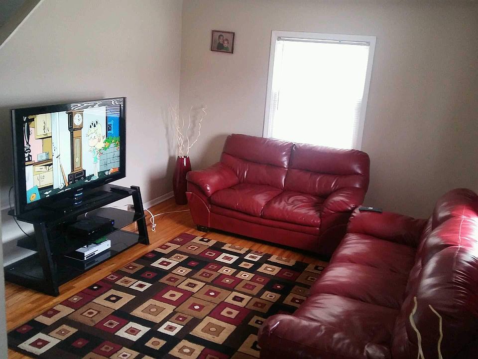 1st image of 3310 Irving Ave N