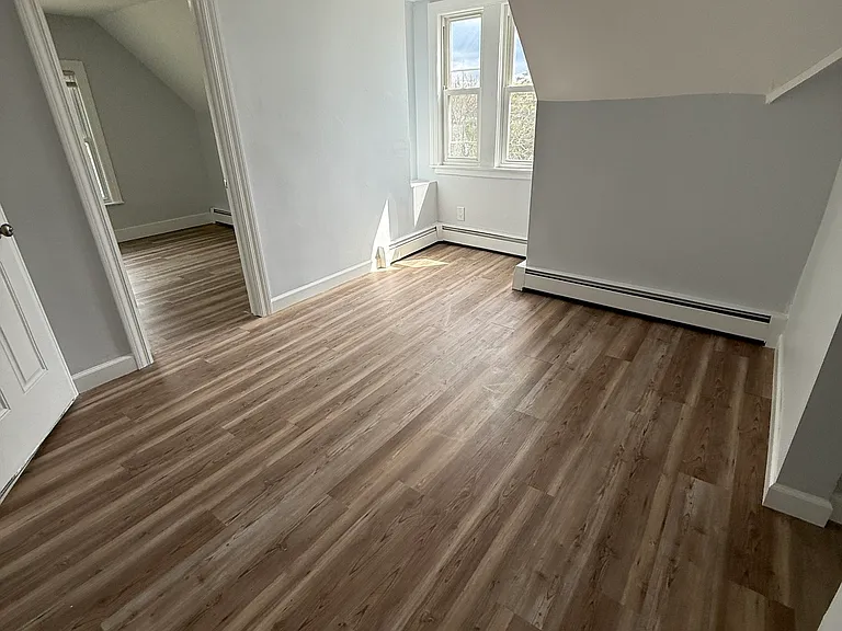 103 Walnut St #3 — Photo 3