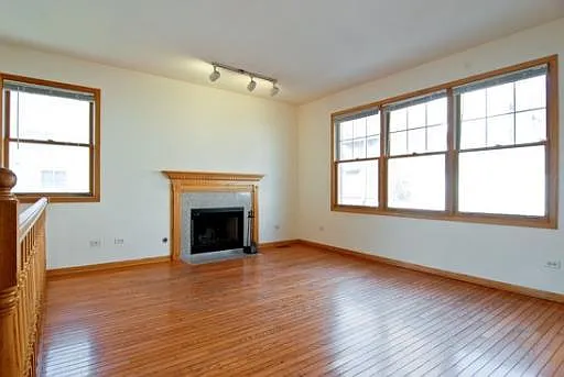 1535 W Pearson St #1E — Photo 8