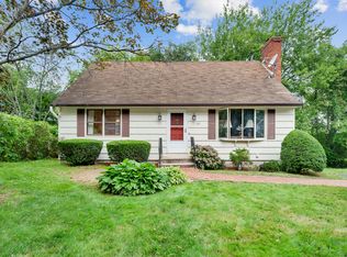 126 White Birch Dr, Waterbury, CT 06708