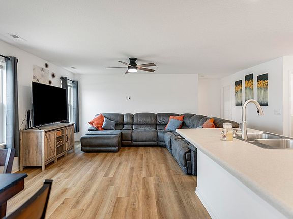 4th image of 1399 Livingston Lakes Way