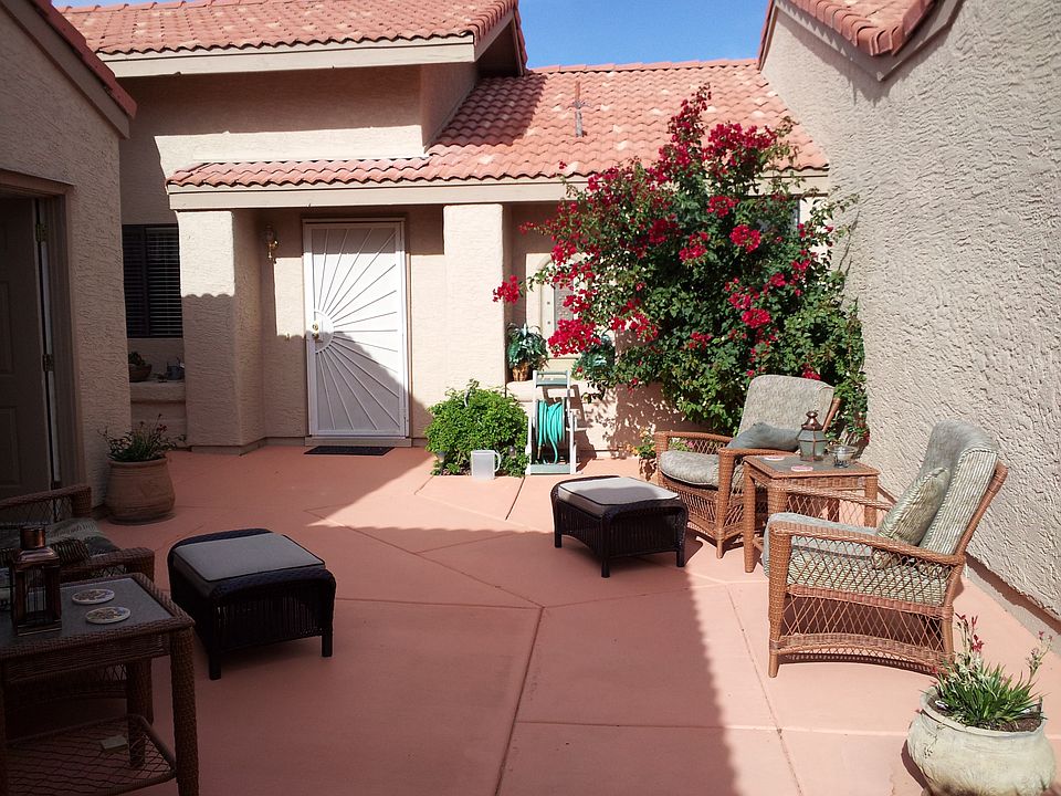 1st image of 945 N Pasadena St #17