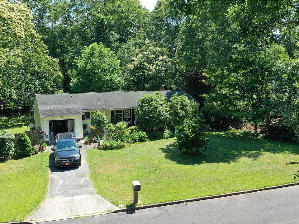 1st image of 4 Ross Court