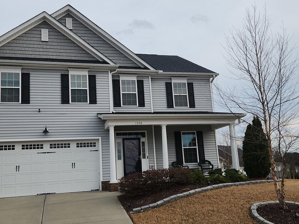 1st image of 1206 Hidden Manor Dr