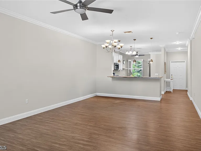 14214 Manchester Dr — Photo 17