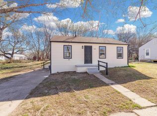 2604 S Fees St, Wichita, KS 67210
