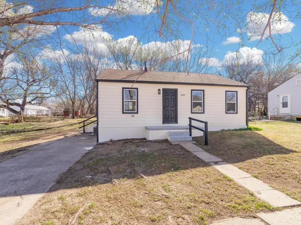 2604 S Fees St, Wichita, KS 67210