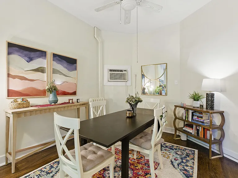 2531 N Burling St #2 — Photo 3