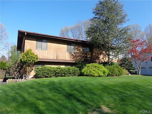 1st image of 40 Tamar Dr
