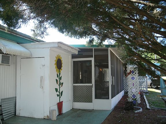 back of porch w/patio
