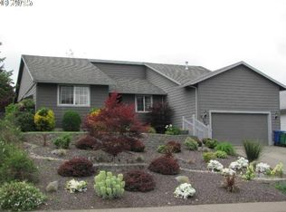 13926 SE Alimaria Dr, Clackamas, OR 97015