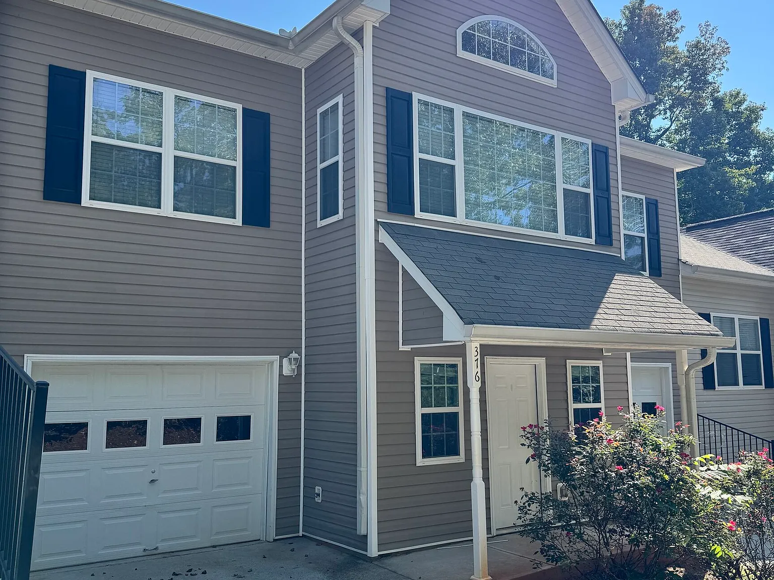 3 bed, 3.0 bath, $2,000 — Photo 4