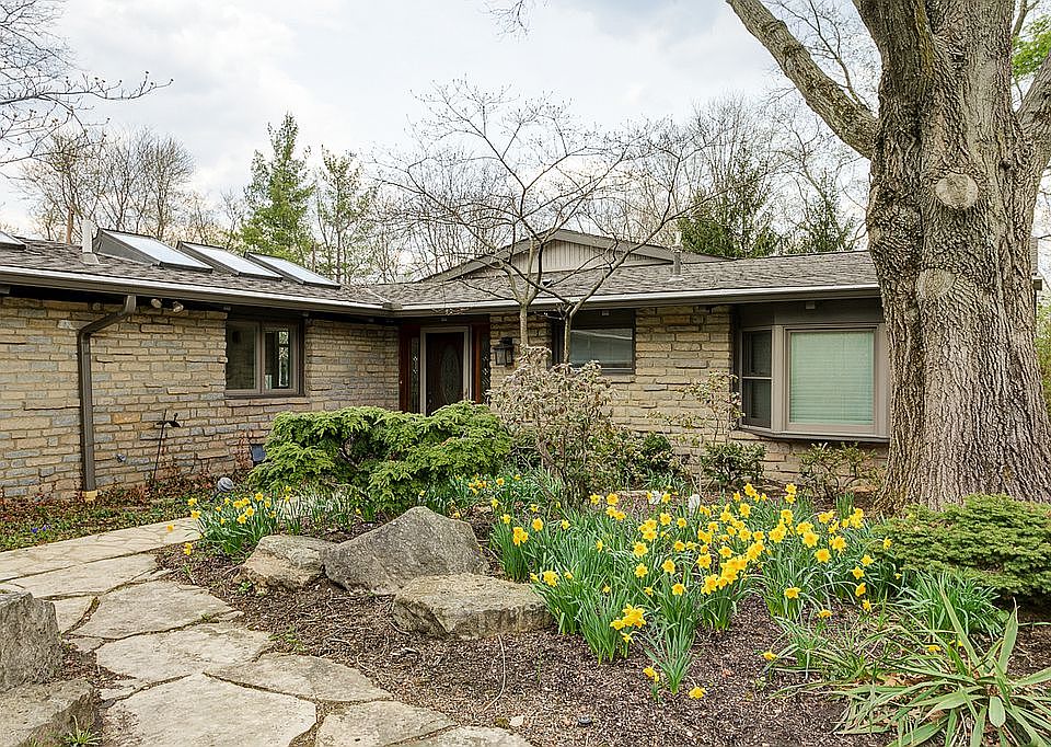 1st image of 2941 Rockford Dr