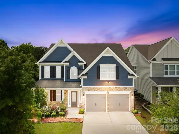1518 Fieldwood Dr, Fort Mill, SC 29708