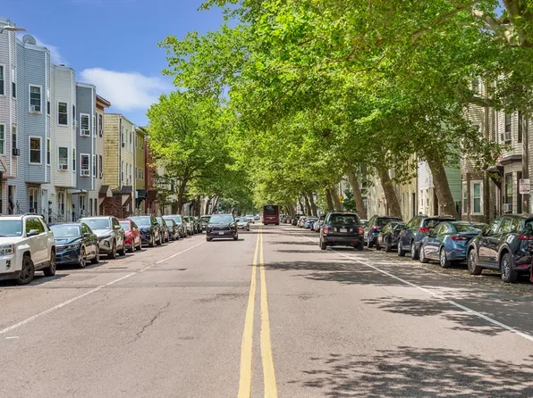 281 Chelsea St #2, Boston, MA 02128