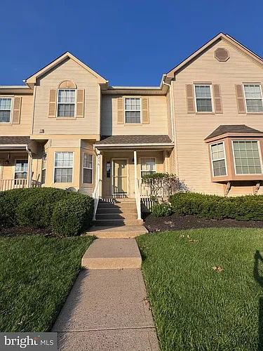 216 Waverly Ct Photo 1