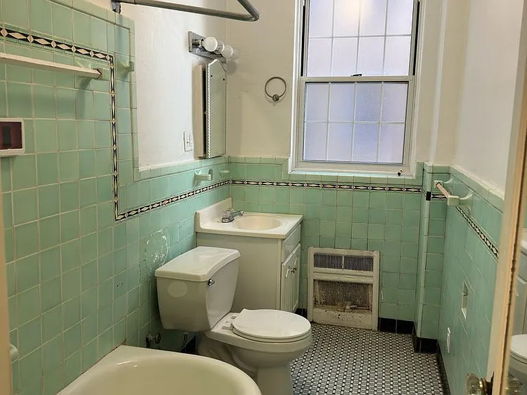 New King Edward Apartments — Photo 101