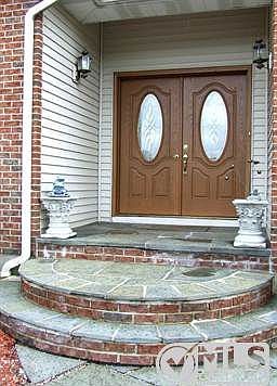 Slate & Brick Welcome Area