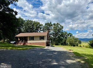 547 Haven Farms Cir, Petersburg, WV 26847