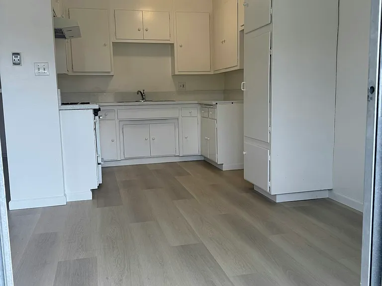 101 E Beacon St #I — Photo 6
