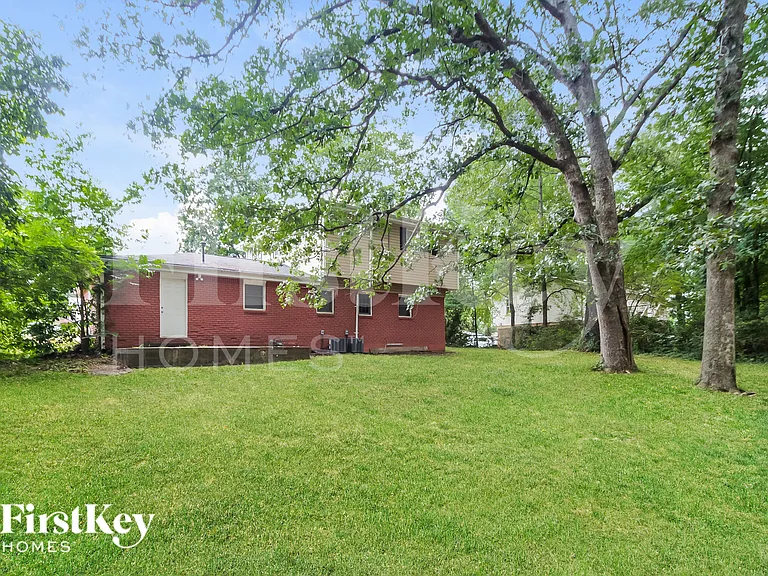 6818 Tralee Dr — Photo 15