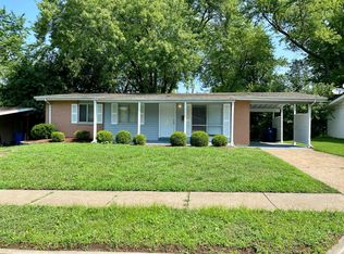 1065 Derhake Rd, Florissant, MO 63033