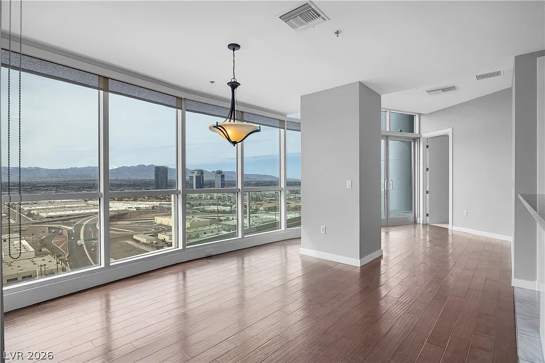 2 bed, 2.0 bath, 1632 sqft, $4,600 — Photo 4