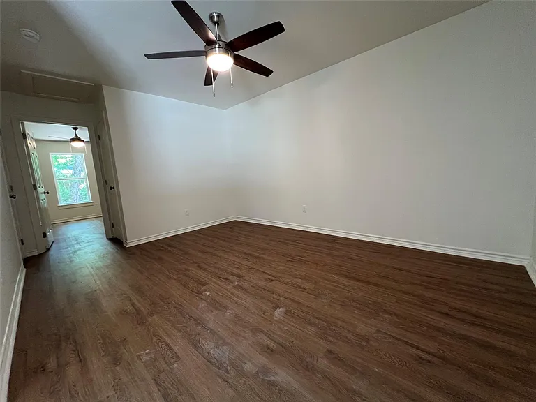1231 Sycamore Ave #D — Photo 11