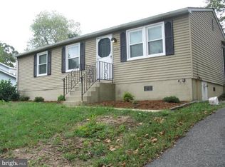 6855 Glen Albin Rd, La Plata, MD 20646