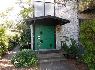 2610 44th Ave SW APT 102, Seattle, WA 98116